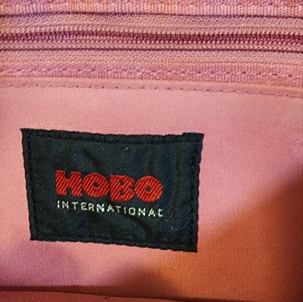 HOBO International Green Leather Clutch with Buckle - Picture 2 of 11